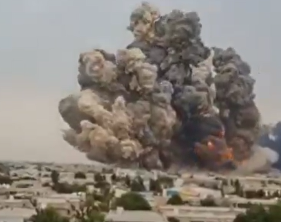 SNIMLJEN TRENUTAK BRUTALNOG NAPADA: Projektil pao samo 75 metara od nuklearnog reaktora – Svijet u šoku nakon udara u Bushehr! (VIDEO)