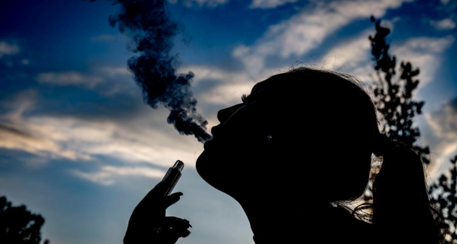 ZBOGOM CIGARETAMA: Samo kraljev potpis dijeli Britance od najstrožeg zakona o pušenju na svijetu