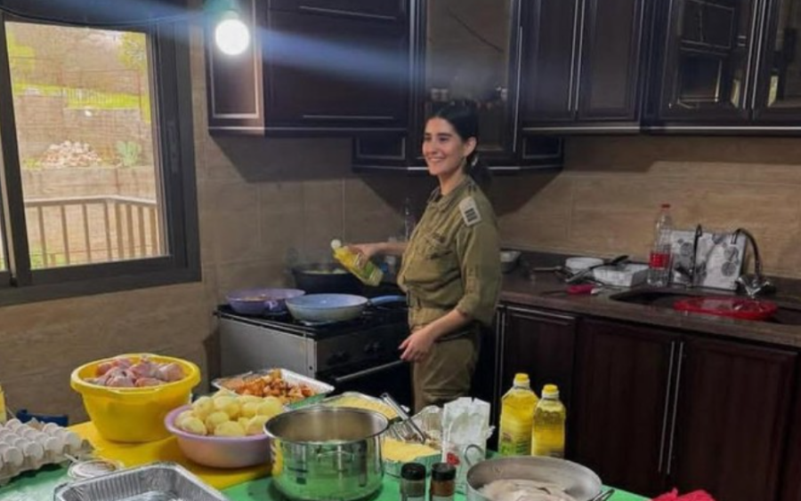 NAIZGLED OBIČNA FOTOGRAFIJA KRIJE MRAČNU ISTINU: Iza nevinog osmijeha kapetanice G. krije se horor rata i otimačine