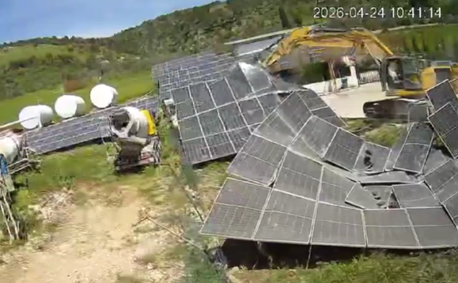 NAKON KIPA ISUSA, NOVI NAPADI IZRAELSKIH VOJNIKA NA CIVILNE OBJEKTE: Snimci bagera koji ruše sve pred sobom u kršćanskom selu Debel u Libanu (VIDEO)