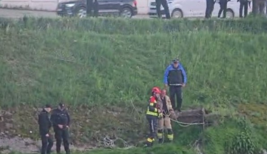 ALARMANTNO POSLIJEPODNE: Građani primijetili nešto sumnjivo u Miljacki, odmah pozvana policija