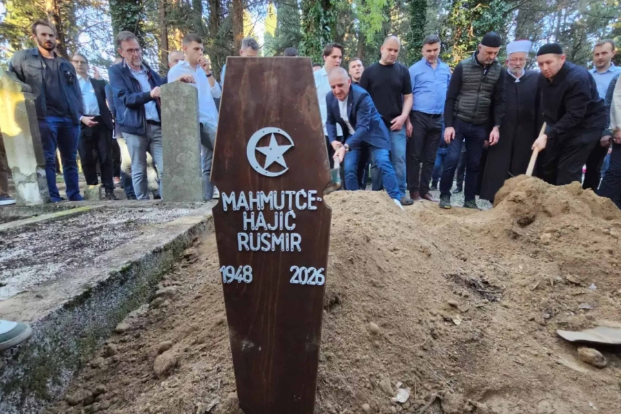 RODNI GRAD SE OPROSTIO OD AKADEMIKA: U Stocu klanjana dženaza i obavljen ukop Rusmiru Mahmutćehajiću (FOTO, VIDEO)