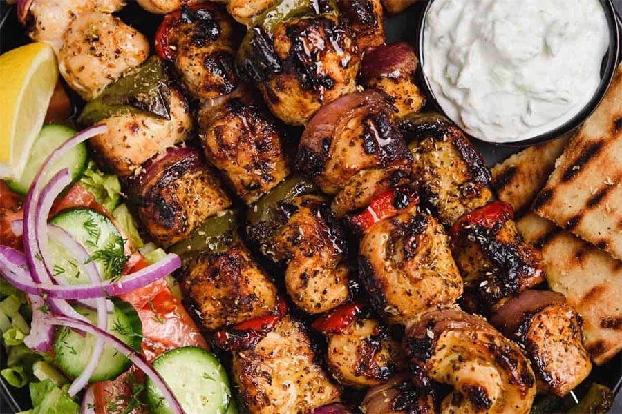 GRCI ZNAJU TAJNU: Napravite čuveni souvlaki s tzatziki umakom i oduševite ukućane...