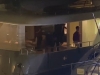 MELINU MUŽ MILIONER GAĐAO PEŠKIROM: Pojavio se šok snimak sa jahte nakon glamuroznog slavlja (VIDEO)