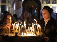 'SB' NA LICU MJESTA: Vaskršnja liturgija u Sabornoj crkvi u Sarajevu, među vjernicima i ruski ambasador... (FOTO)