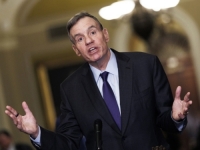 SENATOR WARNER ZVONI NA UZBUNU: 'Povlačenje SAD-a iz NATO-a oslabilo bi sigurnost i ohrabrilo Rusiju i Kinu'