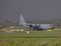 HAOS NA  AERODROMU: Policija i vojska na nogama, demonstrant oštetio američko vojni avion, aerodrom pod blokadom!