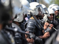 VELIKI FOTO-IZVJEŠTAJ IZ GRADA KOJI MOTRI ČITAV SVIJET: Vojska na ulicama, proglašen neradni dan... (FOTO)