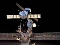 RUSIJA SPREMA SVEMIRSKI PEARL HARBOR: General Whiting upozorava – nuklearna bomba u orbiti može uništiti 10.000 satelita