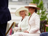 CAMILLA BRITANSKOM ŠALOM ZBUNILA MELANIU: Njihov razgovor postao je hit na mrežama