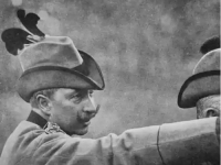 POZLAĆENA PORCULANSKA VAZA I GENERAL KOJI JE DOŽIVIO SRČANI UDAR U RUŽIČASTOJ SUKNJI: Queer skandal koji je potresao Njemačko Carstvo