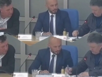 'ZATO ŠTO JE DŽEVAD KONJ': Pogledajte kako je izgledalo glasanje vijećnika Centra o Lidlu, pale uvrede stranačkih kolega (VIDEO)