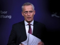 BIVŠI ŠEF NATO-a OPREZAN: 'Trumpove prijetnje izlaskom treba shvatiti ozbiljno'