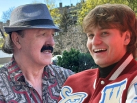 HARIS OTKRIO DA LI BI ZABRANIO JOZINOVIĆU DA PJEVA NJEGOVE PJESME: Džinović oštro o Jakovu, a evo kako živi poslije Meline - 'Zaginem sa njima, pa kasno ustanem'