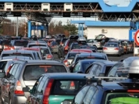 HAOS NA GRANICAMA: EES sistem stupio na snagu — avion poletio bez 51 putnika, satima se čeka na granici na izlaz iz BiH (VIDEO)