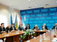 BIJELI DIM IZ HDZ-a: Izabrali kandidata za člana Predsjedništva BiH! (FOTO)