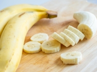 LJUDE JE ZALUDIO NOVI JUTARNJI RITUAL: Svaki dan pojedu bananu na prazan želudac, tvrde da rješava veliki problem