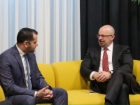 OGLASILA SE AMERIČKA AMBASADA U BiH: John Ginkel u Mostaru, kako američke kompanije mogu pomoći...