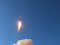 GORI NA BLISKOM ISTOKU: Hezbollah ispalio salvu projektila na Izrael, oglasio se Donald Trump...