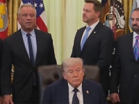 NEZAPAMĆENA BLAMAŽA PRED KAMERAMA: Pogledajte kako su Donald Trump i Robert F. Kennedy Jr. zaprepastili javnost...