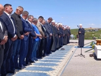 BOL I TUGA NE PRESTAJU: U Vlasenici klanjana dženaza i obavljen ukop šest žrtava agresije na BiH!