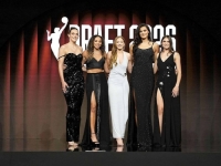 NE, OVO NIJE MODNA REVIJA: Pogledajte šta se sinoć dogodilo u New Yorku... (FOTO, VIDEO)