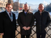 ZADOVOLJSTVO U AMERIČKOJ AMBASADI: 'Postavljeni su temelji za američkog investitora koji će graditi gasovod!'