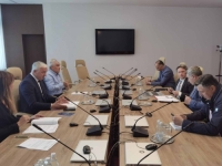 BORENOVIĆ OBJAVIO RAT SUMNJIVIM DIPLOMAMA: 'Pokrećemo najvažnije javno saslušanje. Pod lupom sumnjive diplome i još sumnjiviji...!'