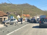 TEŠKA SAOBRAĆAJNA NESREĆA NA BH. CESTAMA: Više povrijeđenih osoba, uhapšen 27-godišnji vozač iz Sarajeva