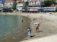 NEUM SE PROBUDIO: Sunce izmamilo kupače na Jadran mjesecima prije zvanične sezone – ovo je temperatura mora koja je sve iznenadila