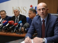 'SB' INTERVJU / PREMIJER ZDK NEZIR PIVIĆ: 'Trojka nema ni snage ni kapaciteta da se nosi sa Dodikom i Čovićem, puno manja šteta za državu bi bilo da...'