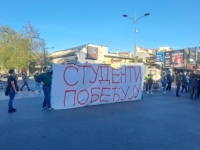 RASTE PRITISAK NA VLAST: Građani ponovo blokirali raskrsnicu, traže slobodu za aktiviste