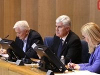 KO JE PORTIR, A KO DELEGAT: Želimir Nešković 'zamolio' Čovića da pusti Srbe na sjednicu