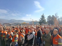 PRVOMAJSKI PROTEST U ZENICI: Radnici dižu glas protiv gašenja Željezare