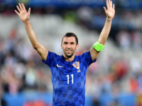 SRCE KAPITENA VATRENIH KUCA ZA ZMAJEVE: Darijo Srna uz 'Ljiljane' proslavio historijski uspjeh Zmajeva