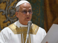 NAJSLABIJI KAO ŽRTVE POHLEPE: Papa traži hitnu zaštitu obespravljenih