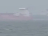 SVIJET U STRAHU: Jeziva tišina u Hormuzu, tankeri bježe glavom bez obzira nakon propasti pregovora (VIDEO)