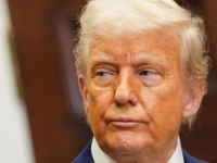 'NIKO NIJE IMAO PROBLEM S OVIM': Donald Trump objavio bizarne fotografije Baracka Obame (FOTO)