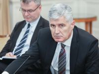 ODBROJAVANJE DO RASKOLA ILI DOGOVORA: Za najviše 15 dana pada odluka koja bi mogla zatresti HDZ BiH