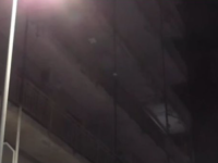 HOROR KOJI SE NE PAMTI: Majka sa troje djece skočila u smrt, dok je suprug bezbrižno spavao u stanu