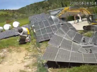 NAKON KIPA ISUSA, NOVI NAPADI IZRAELSKIH VOJNIKA NA CIVILNE OBJEKTE: Snimci bagera koji ruše sve pred sobom u kršćanskom selu Debel u Libanu (VIDEO)