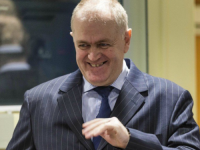 RATNI ZLOČINAC OSUĐEN ZA GENOCID U SREBRENICI PROMOVISAO KNJIGU: Čovjek koji je šutio dok su bageri kopali grobnice danas drži lekcije o moralu