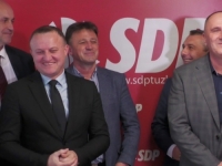 VELIKI POLITIČKI TRANSFER PRED IZBORE: Efendićeva Stranka za BiH se osipa, cijeli općinski odbor prešao u Nikšićev SDP