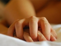 SEKS AFERA TRESE SUSJEDSTVO: Ljubavni trokut konobarice, starijeg muškarca i srednjoškolca završio na sudu...