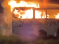 OSVETA VUČIĆEVOG REŽIMA?: Autoprevozniku koji podržava studente zapalili autobus - 'Nema stajanja' (VIDEO)