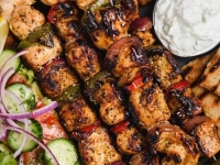 GRCI ZNAJU TAJNU: Napravite čuveni souvlaki s tzatziki umakom i oduševite ukućane...