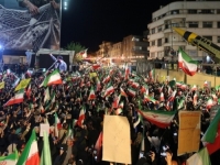 IRAN POKAZAO MOĆNO ORUŽJE: Balističke rakete 'Khorramshahr' i 'Ghadr' spremne na lanserima usred Teherana