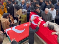 TUGA DO NEBA: Turska u suzama, klanjene dženaze ubijenim učenicima i nastavnici (VIDEO)