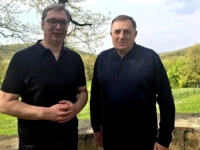 VIŠESATNO DRUŽENJE 'DALEKO OD BEOGRADA': Vućić objavio fotografiju sa Dodikom, evo o čemu su razgovarali