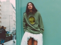 ZABORAVITE CRNU: Ova boja pomlađuje i unosi vedrinu u svaki look (FOTO)